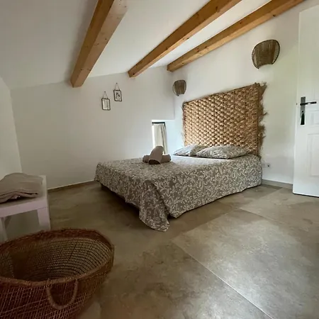 Maisonnette Typique De Village Bastelica