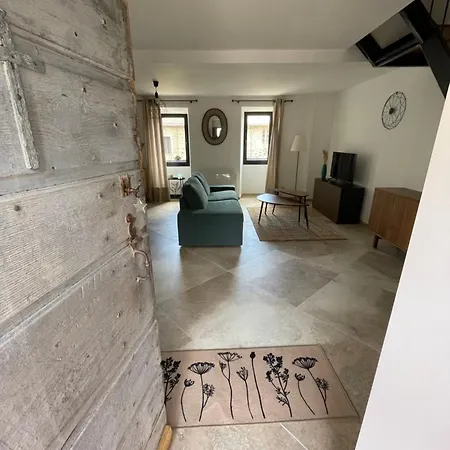 Holiday home Maisonnette Typique De Village