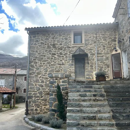 Hébergement de vacances Maisonnette Typique De Village Bastelica